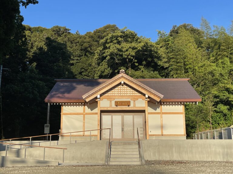 祖霊殿の建築物風景
